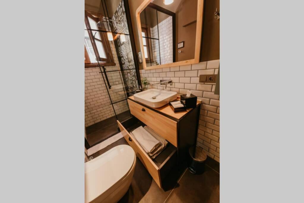 Galadoo Suites 3Rd Floor Provincia di Provincia di Istanbul Esterno foto